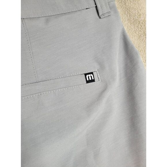 Travis Mathew Tech Chino Shorts Size 40 Gray - Picture 7 of 7